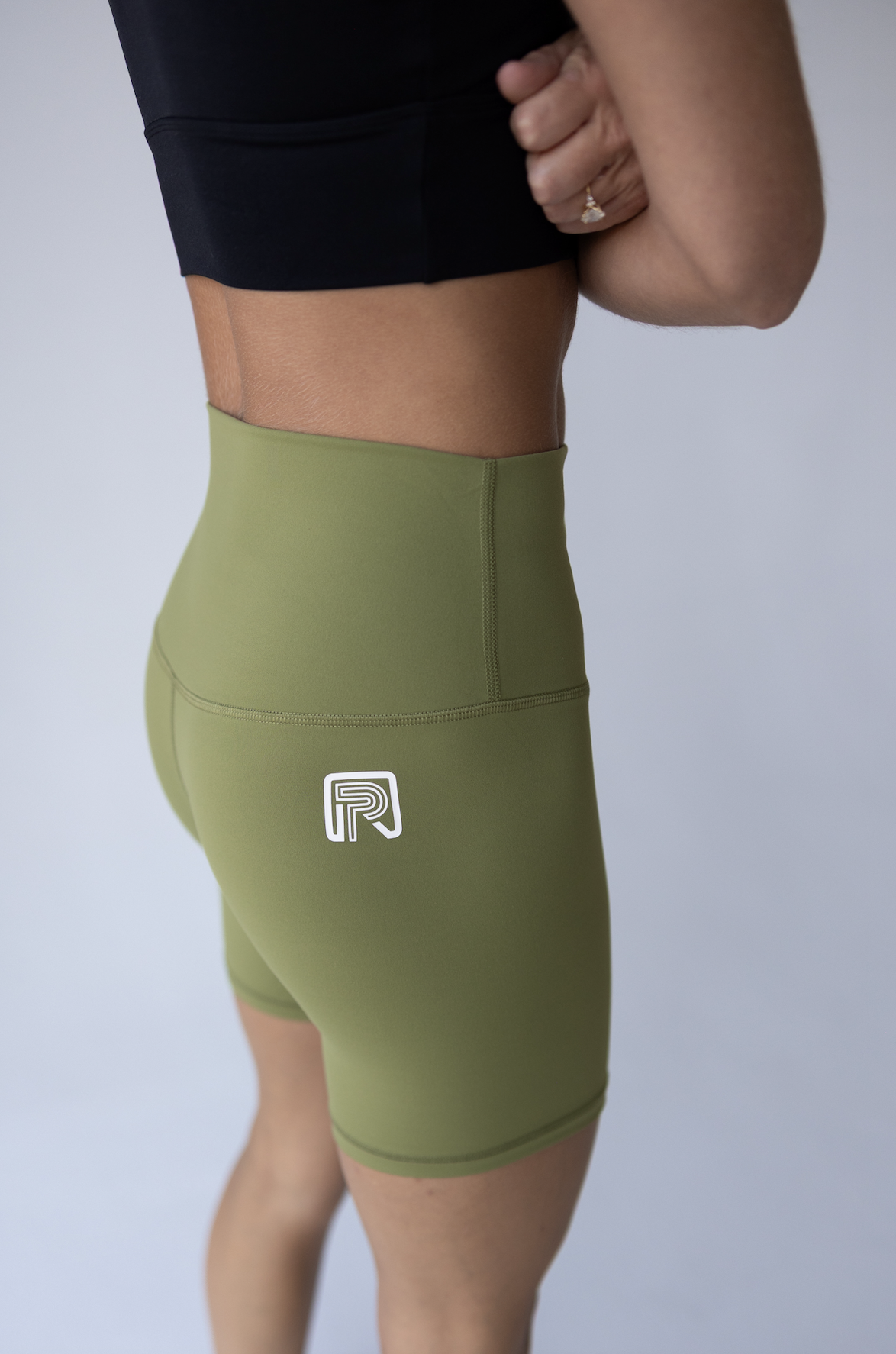 The Baseline Biker Short 6 inch moss green 1